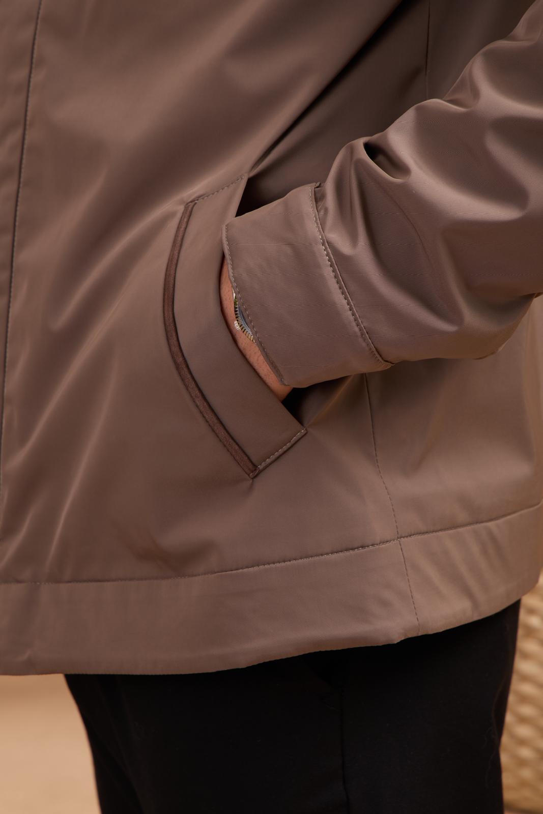 Men's Waterproof Jacket with Knit Collar and Waterproof Fabric