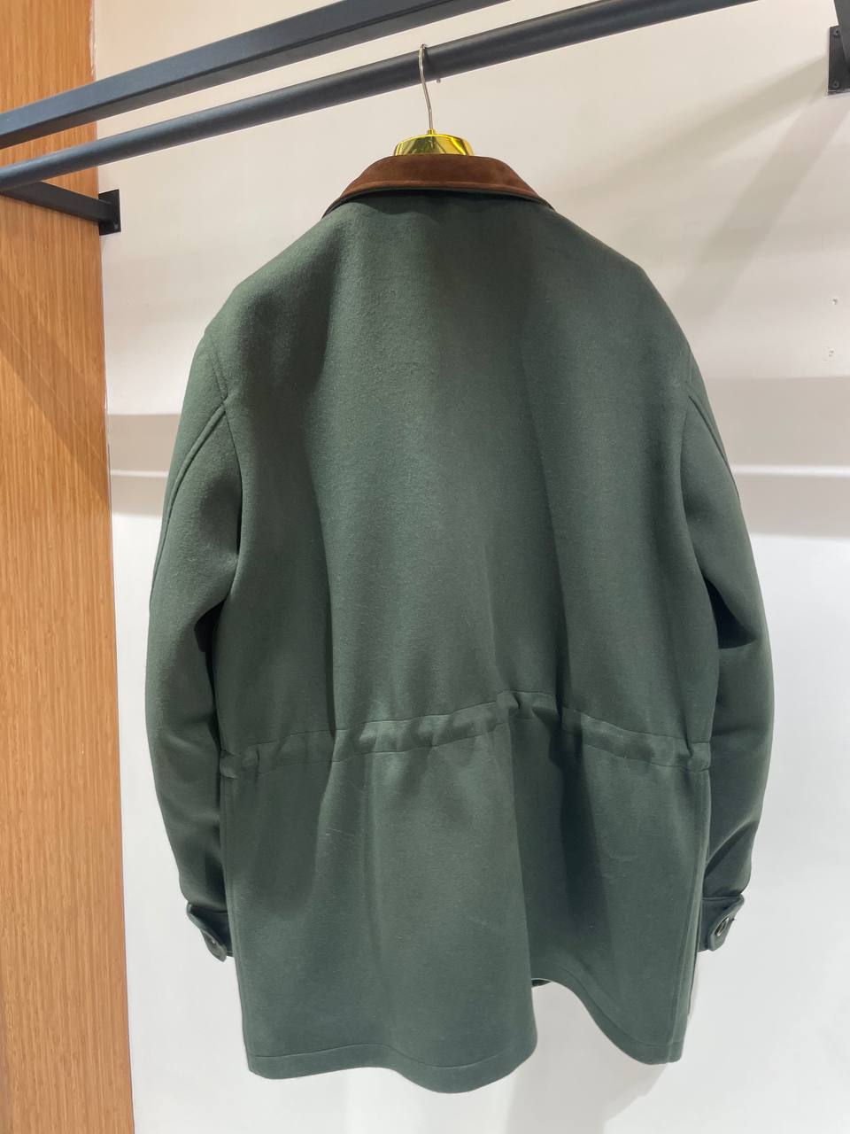 Cashmere Jacket – Featuring Four Front Pockets and Inner Elastic Waistband