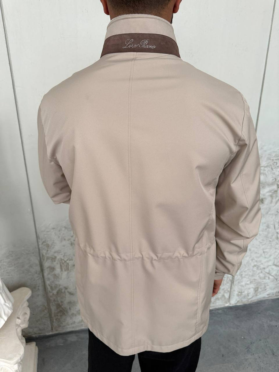 Lightweight Jacket with Four Pockets and Detachable Collar