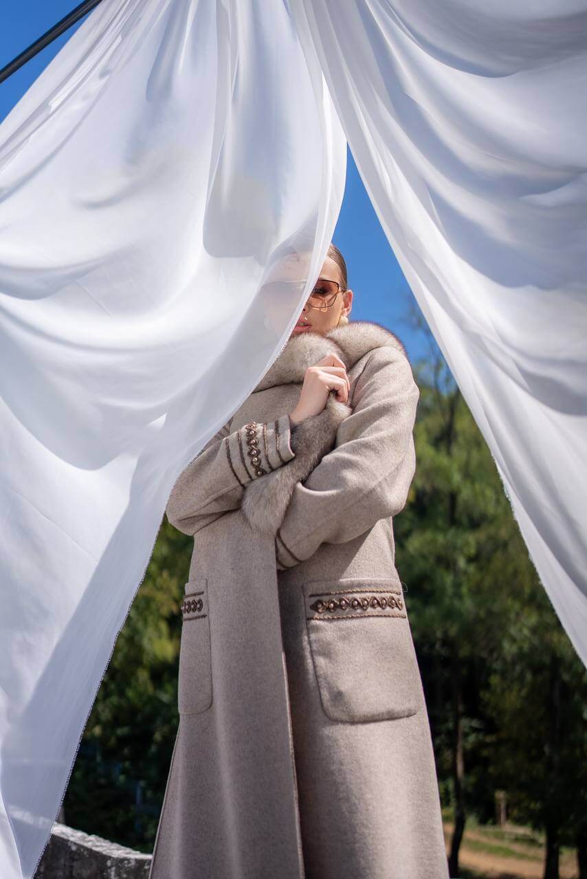 Luxury Alpaca Wool Abaya with Fox Fur