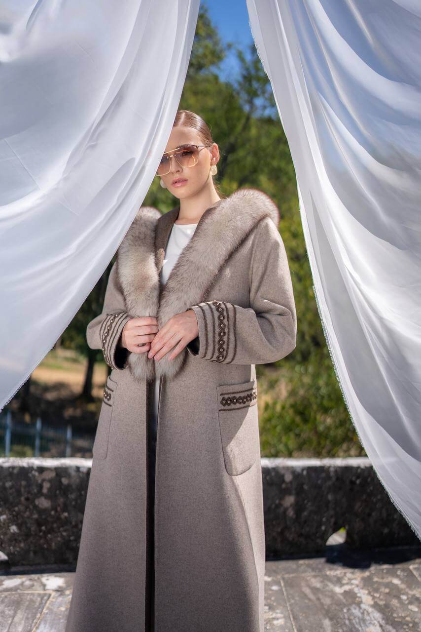 Luxury Alpaca Wool Abaya with Fox Fur