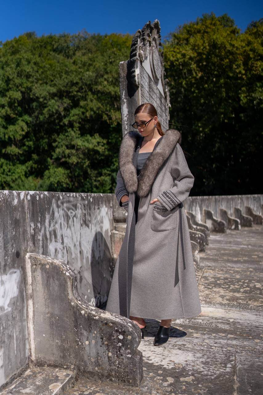 Luxury Alpaca Wool Abaya with Fox Fur