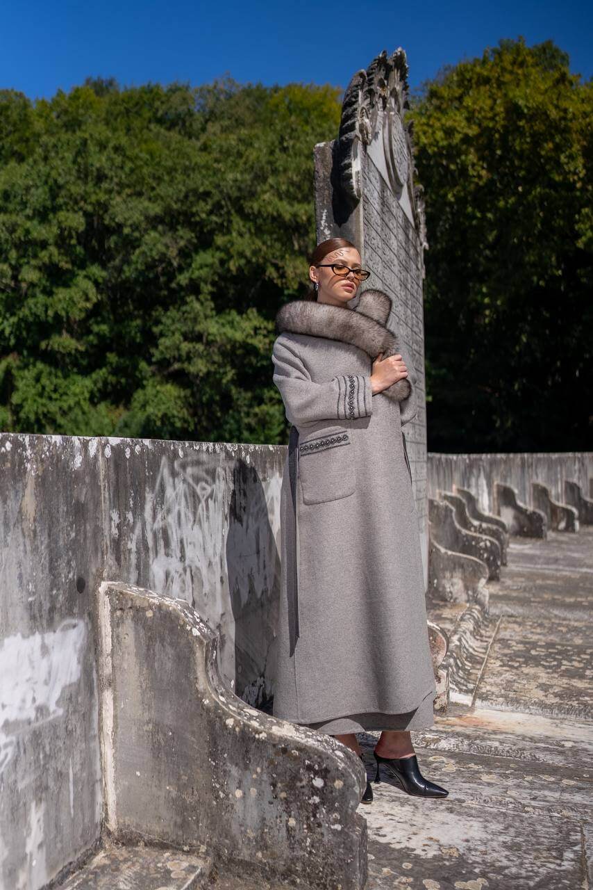 Luxury Alpaca Wool Abaya with Fox Fur