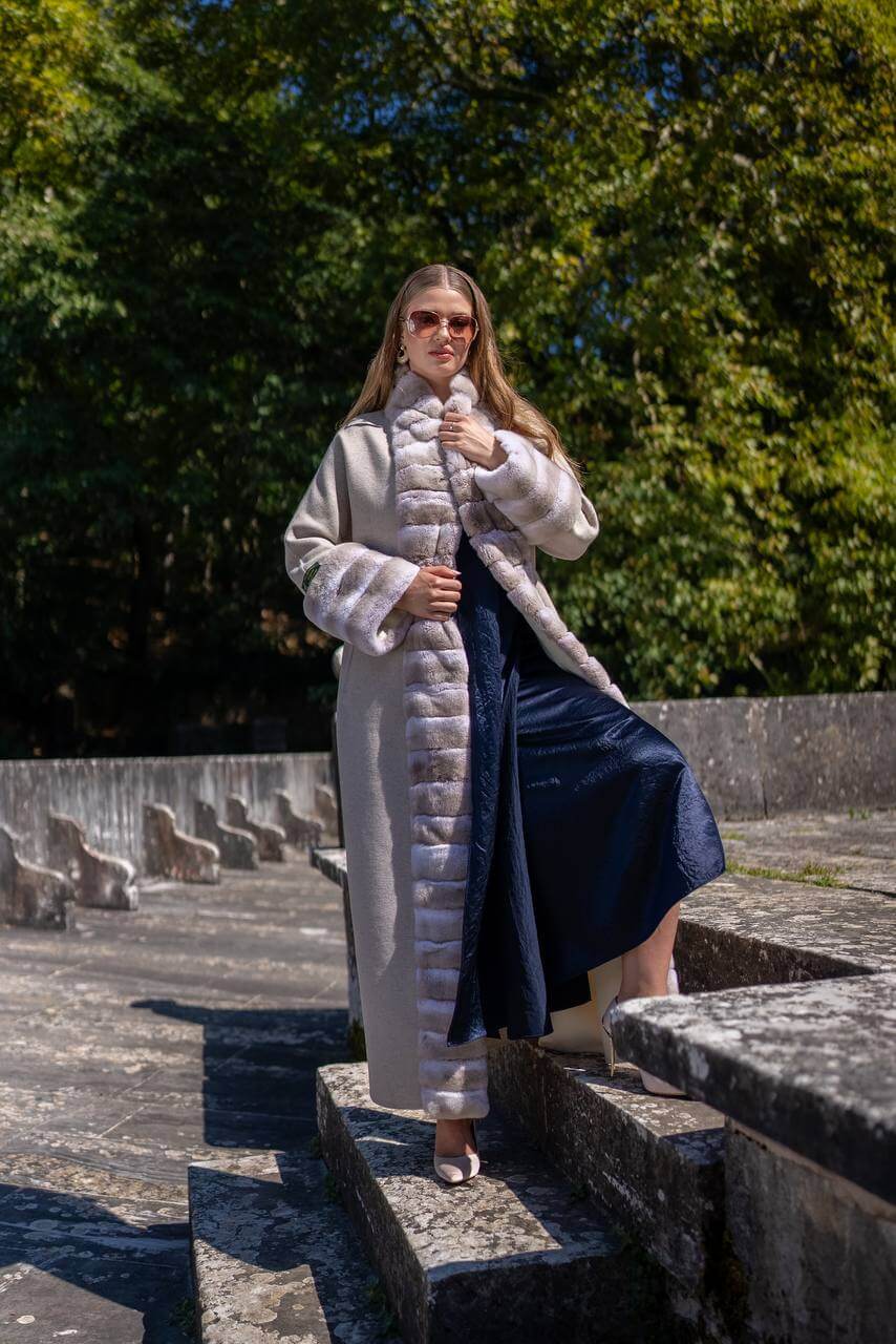 The New Name of Winter Elegance: Fur-Trimmed Alpaca Abaya-9486-