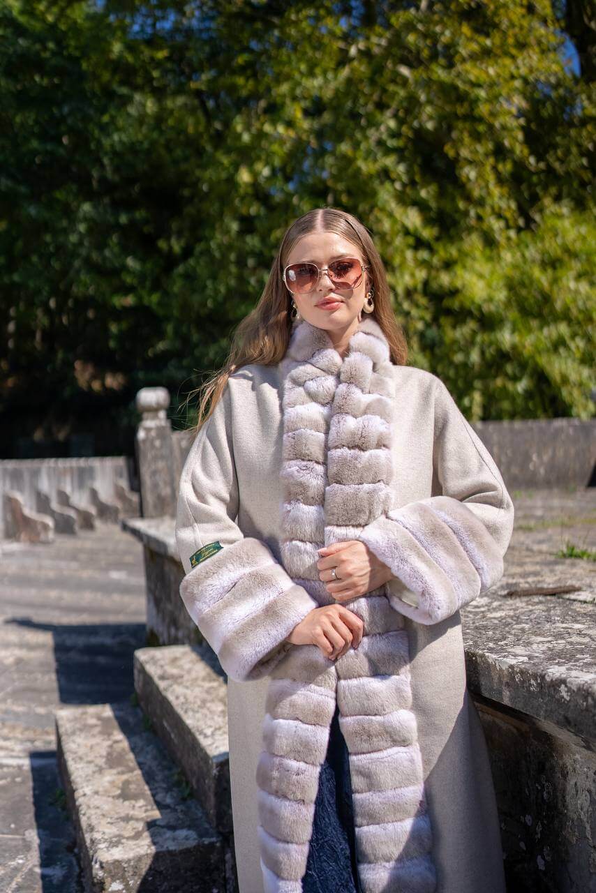 The New Name of Winter Elegance: Fur-Trimmed Alpaca Abaya-9486-