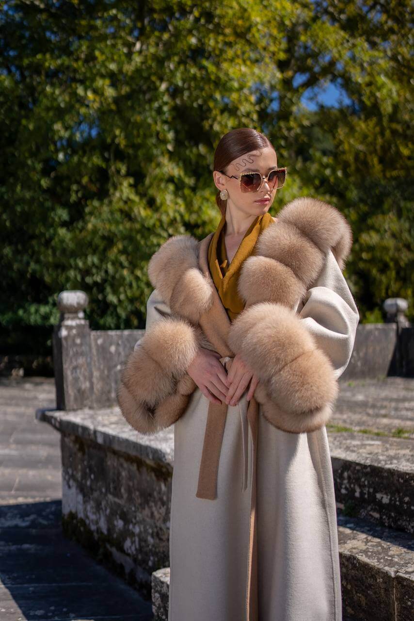 Luxurious Abaya with Alpaca Wool and Fox Fur Details-9021-