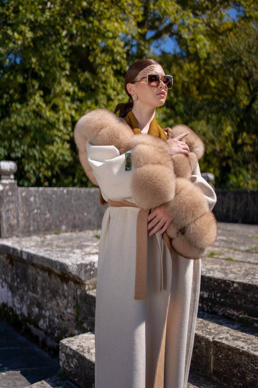 Luxurious Abaya with Alpaca Wool and Fox Fur Details-9021-