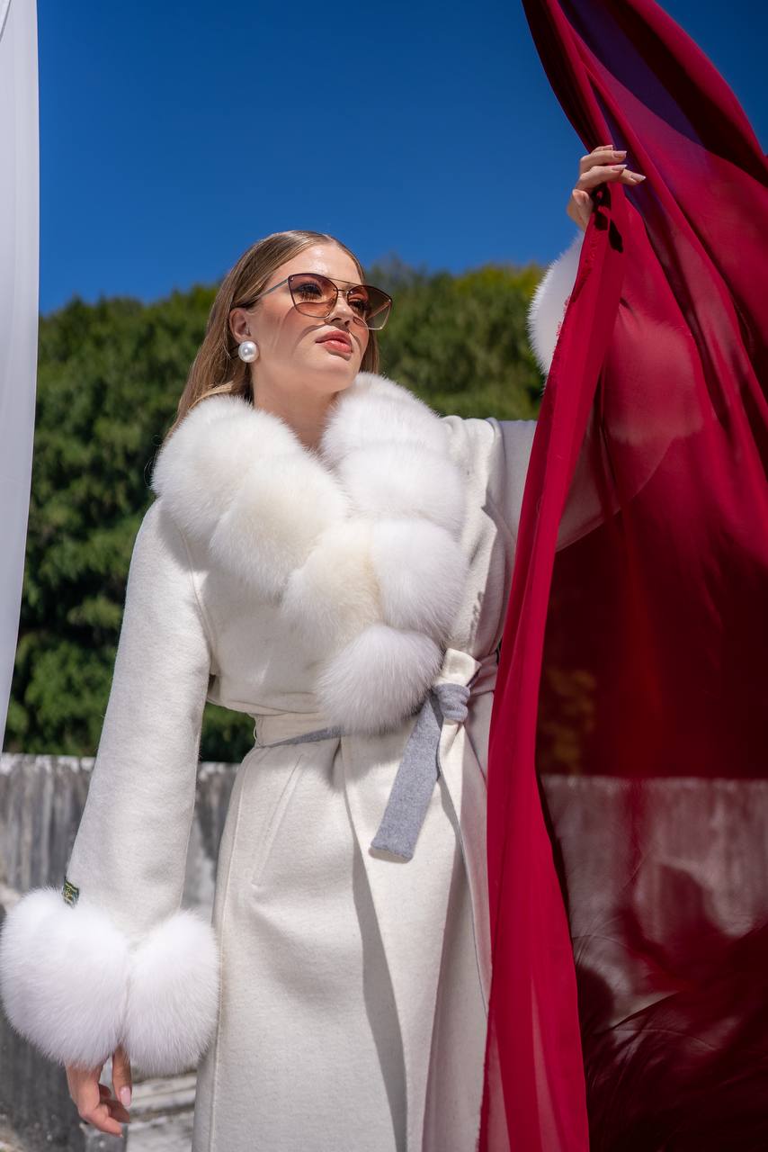 Emblem of Elegance Long Coat with Alpaca Wool and Fox Fur Details-9021-