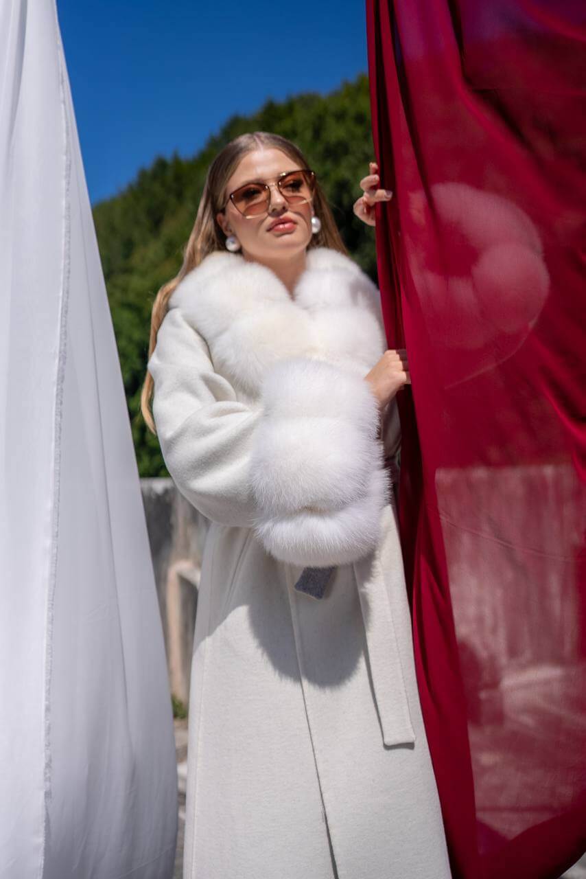 Emblem of Elegance Long Coat with Alpaca Wool and Fox Fur Details-9021-
