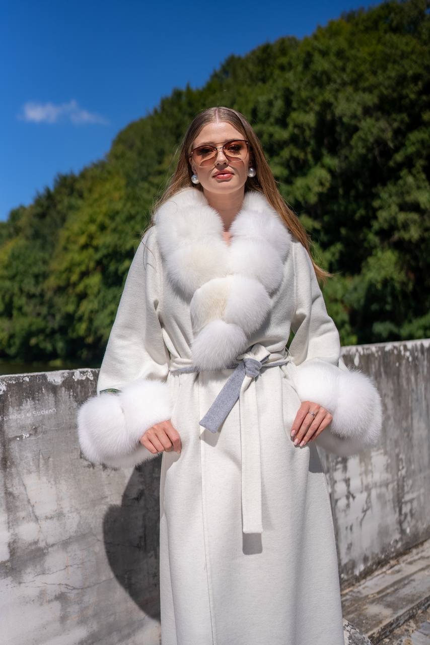 Emblem of Elegance Long Coat with Alpaca Wool and Fox Fur Details-9021-