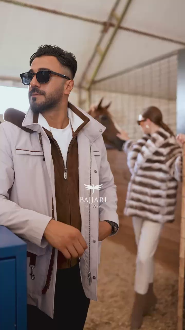 أناقة ورقي في تصميم ياقة شال من فراء الأرانب