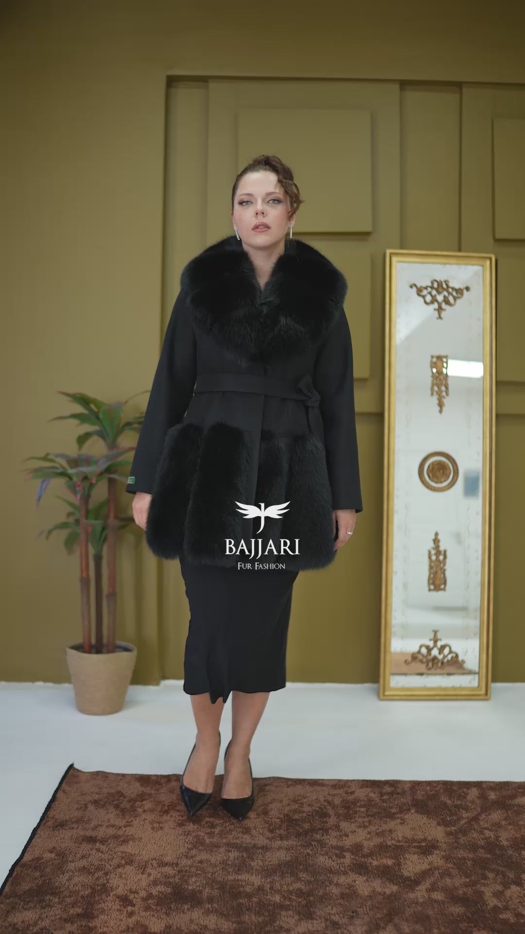 Women's Coat Offering the Elegance of Luxurious Alpaca Fabric with Fox Fur Collar and Fox Fur Trim Details on the Hem -1293-
