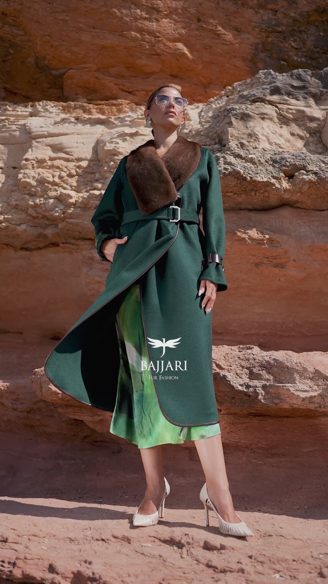 Exquisite Alpaca Design Adorned with Mink Fur and Leather Trim -9502-