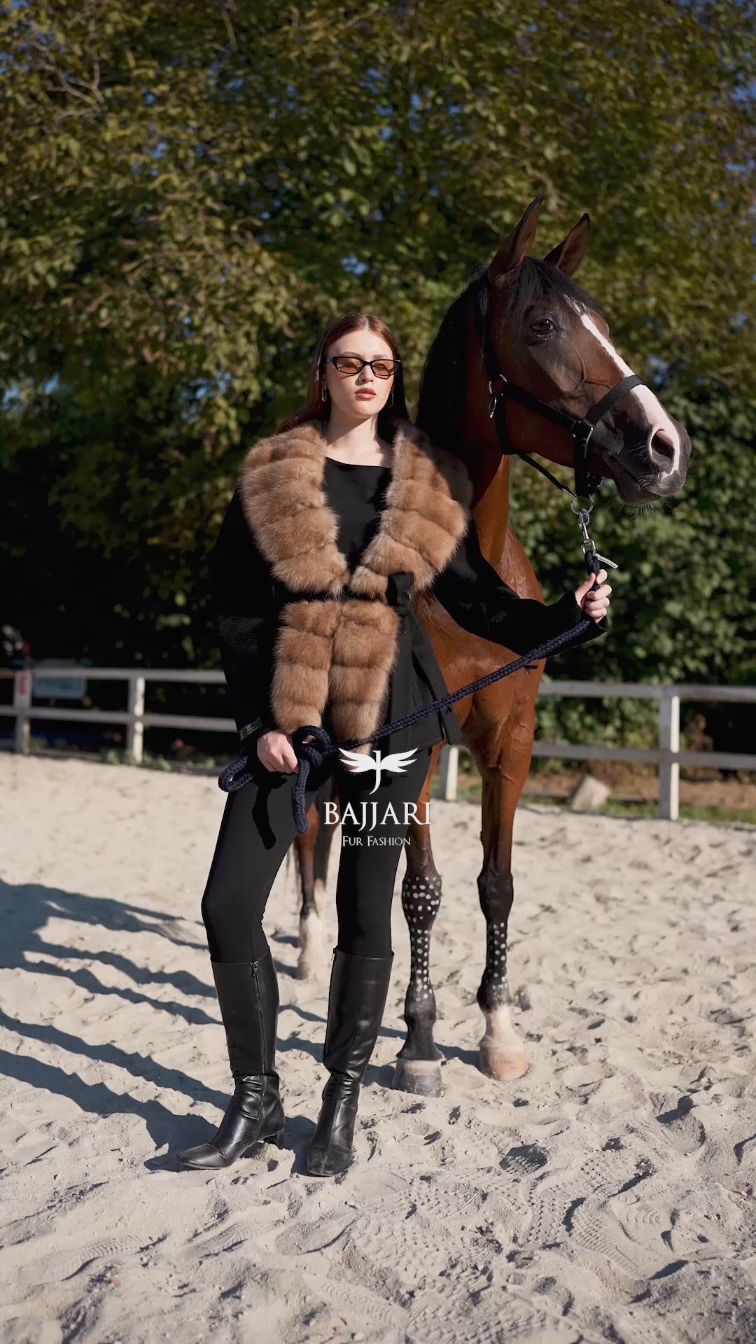 Short Jacket with Sable Fur Details in Alpaca Wool -9428-