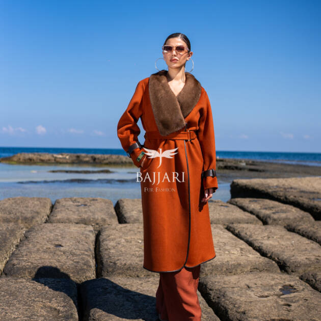 Exquisite Alpaca Design Adorned with Mink Fur and Leather Trim -9502-