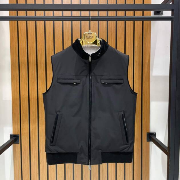 Elegant Men’s Vest with Waterproof Fabric and Knit Sleeves FN-3