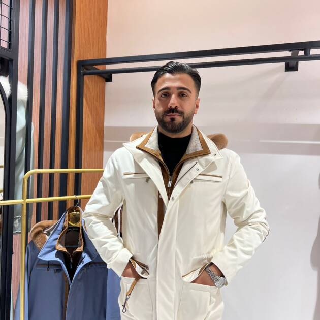 Men’s Jacket with Detachable Rabbit Fur Hood and Suede Details M-900