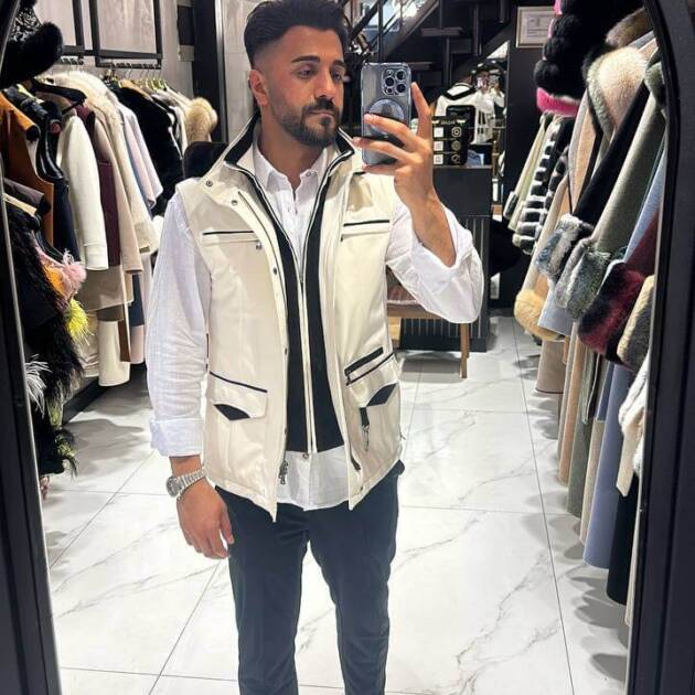 Man Vest with hoodie M-902