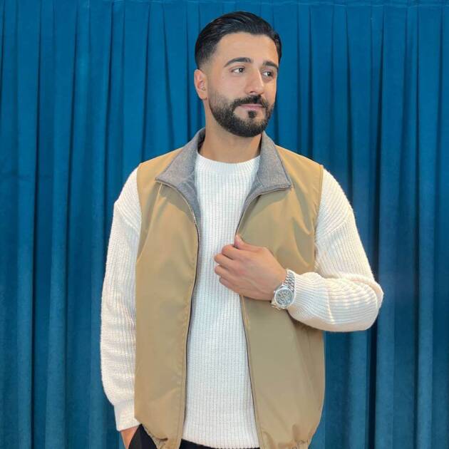 Reversible Waterproof Men’s Vest: Style and Function Combined -M938-